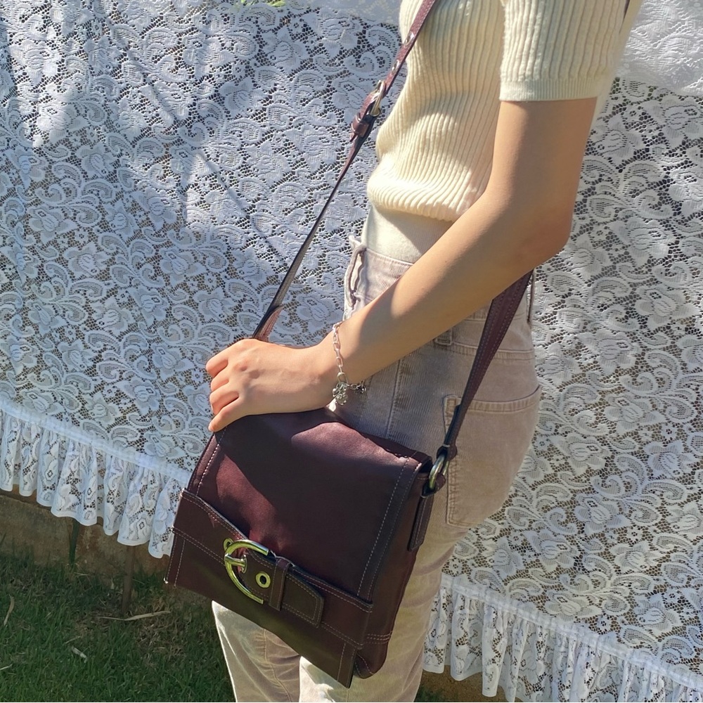 Coach Soho Belted Crossbody / Messenger / Flap Burgundy Leather Bag - Picture 6 of 15